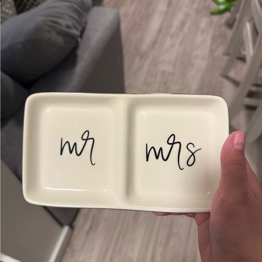 Elegant Mr. & Mrs. Cream Dish Set